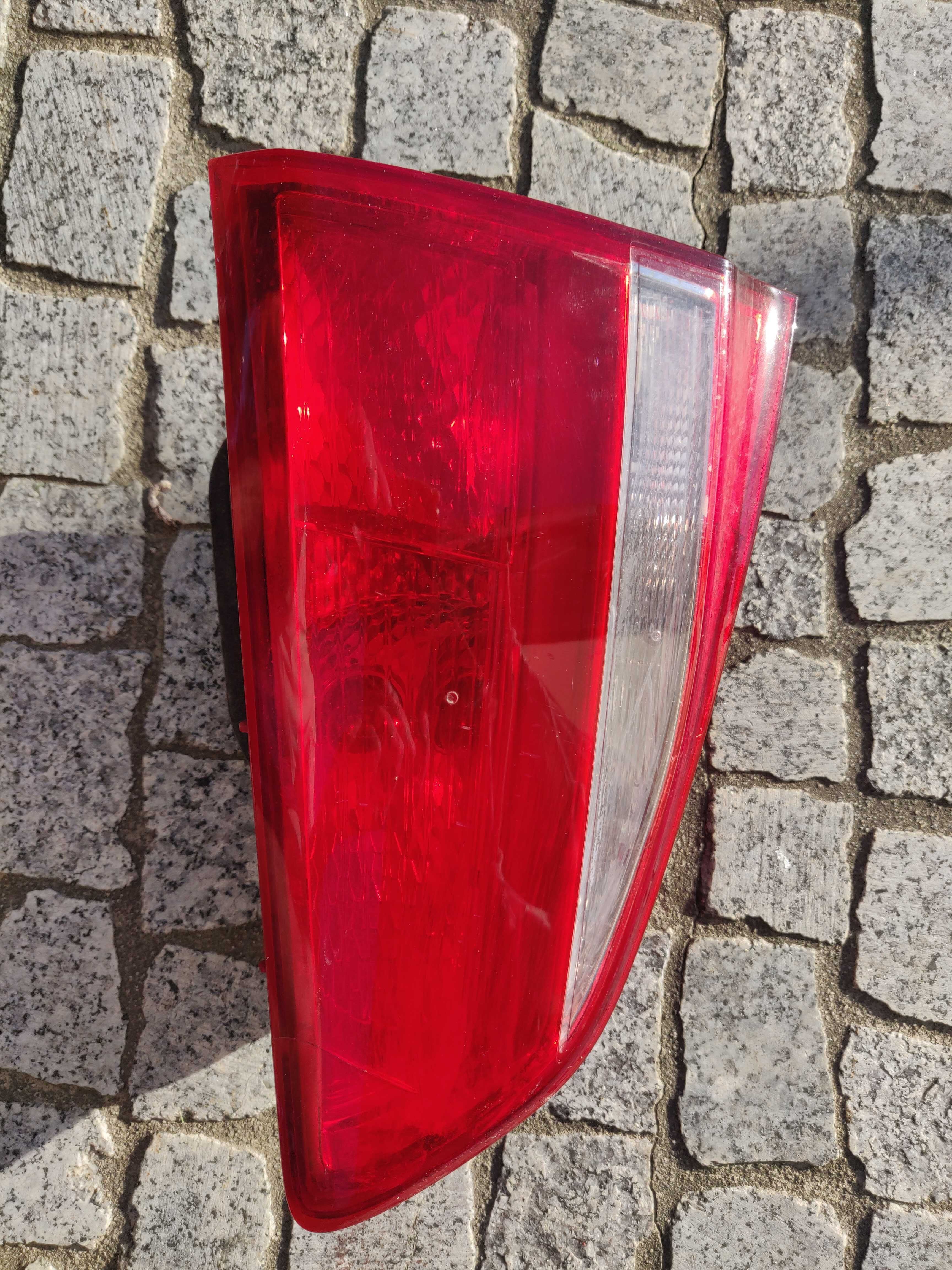 Lampy tylne KIA CEE'D CEED II 92404-A23 i 92404-A2500
