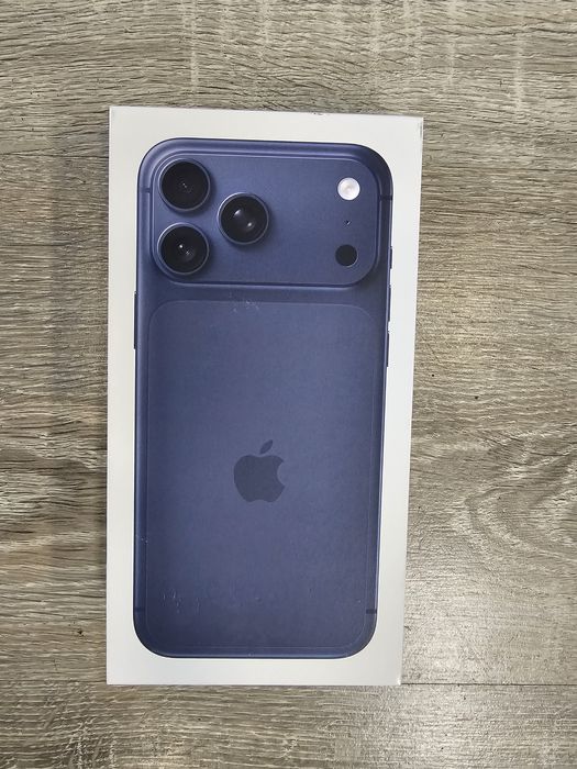 Apple iPhone 17 Pro Max 6.9" 256GB Deep Blue caixa selada