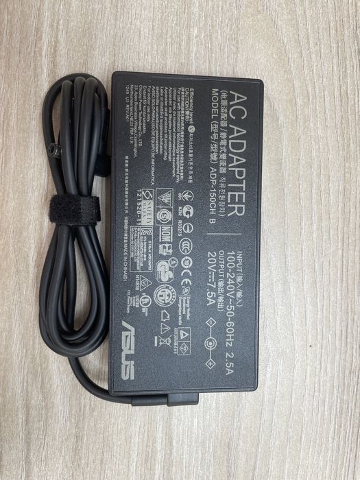 Оригінальні потужні блоки живлення під ігрові ноутбуки.