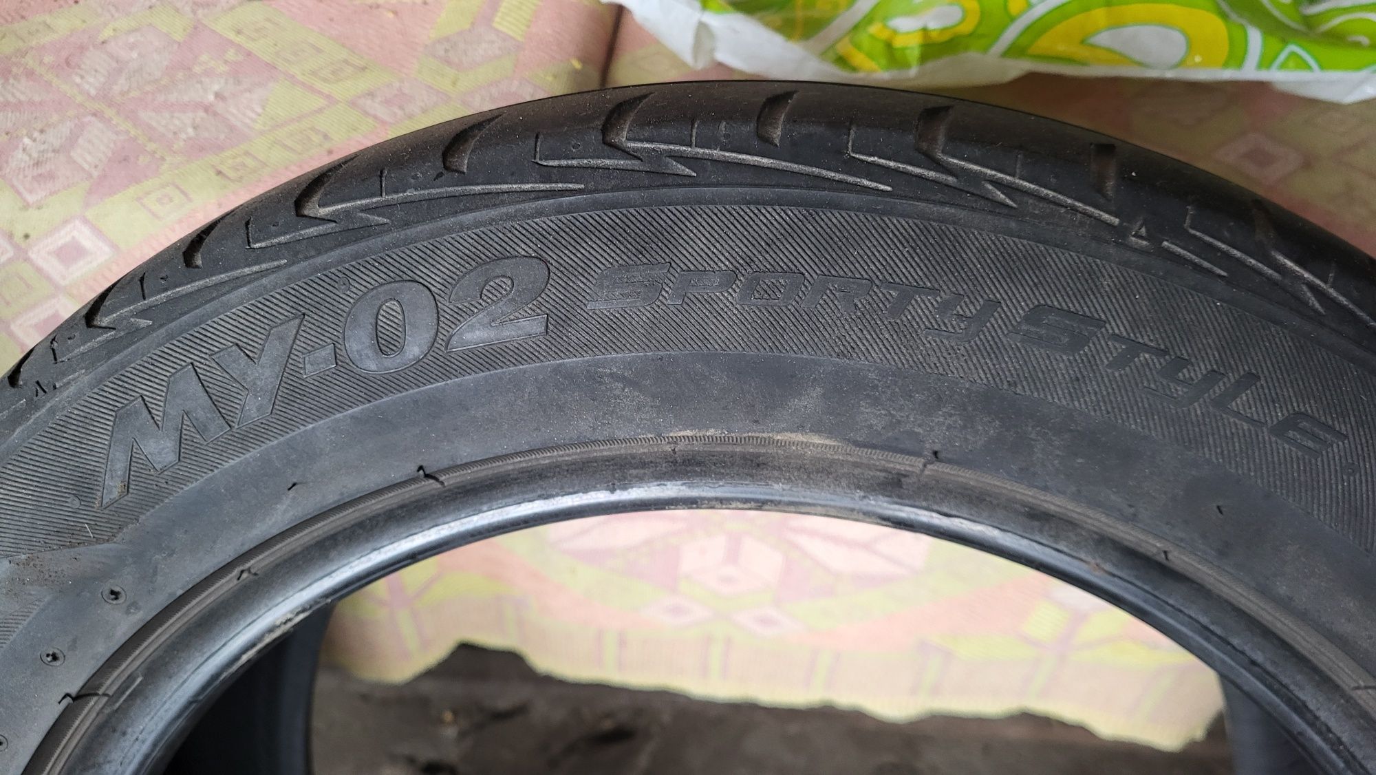 Резина Bridgestone 205/55r16