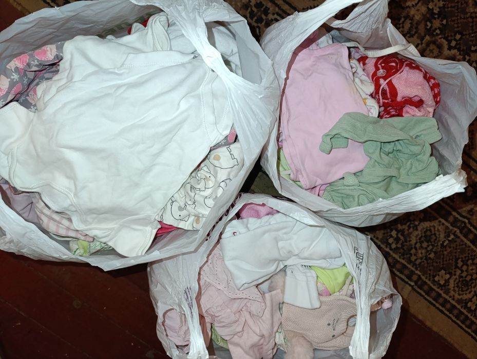 Віддам речі для дівчинки