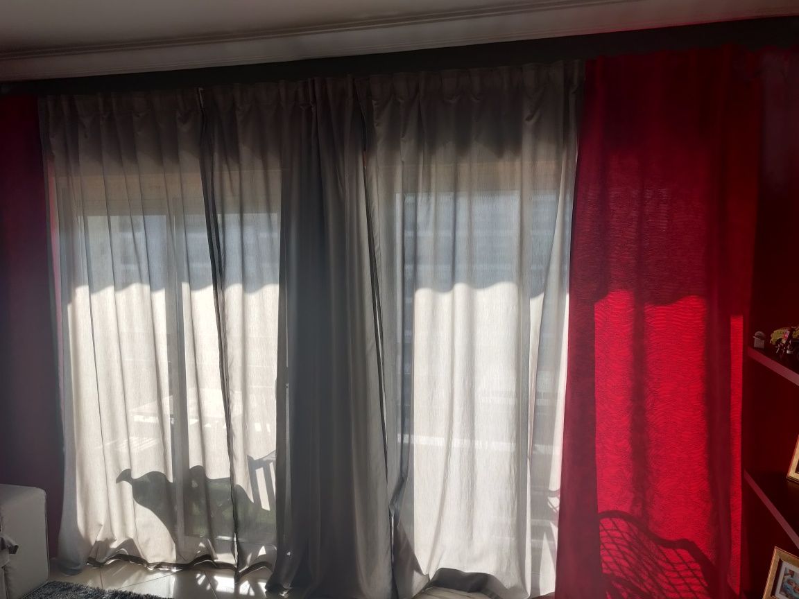 Cortinados IKEA, dois modelos