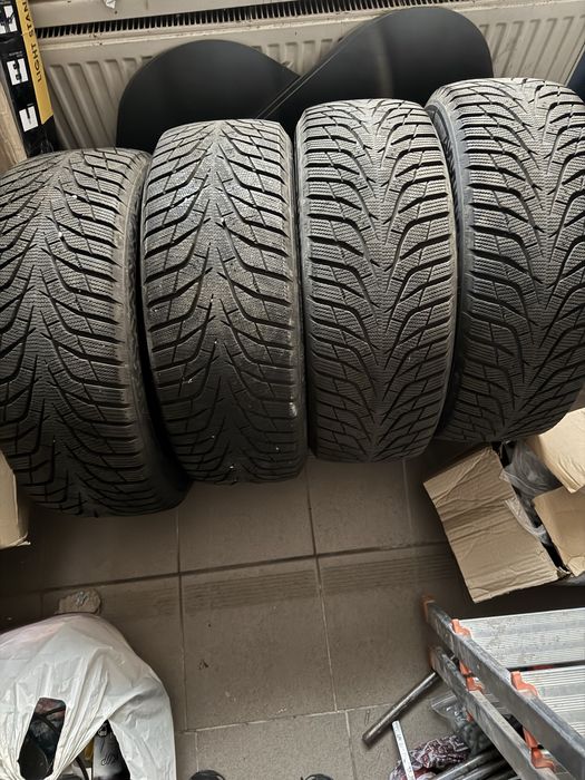 Шини Hankook 225/55 R17