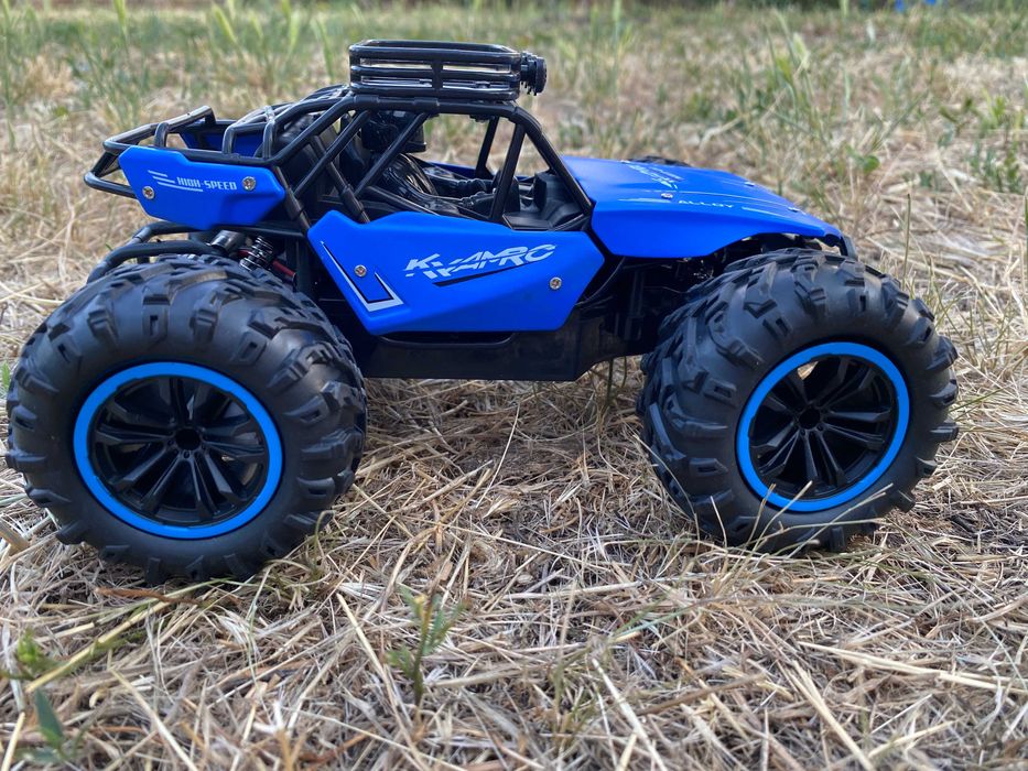 Машинка на радіокеруванні 1:18 машина на радиоуправлении