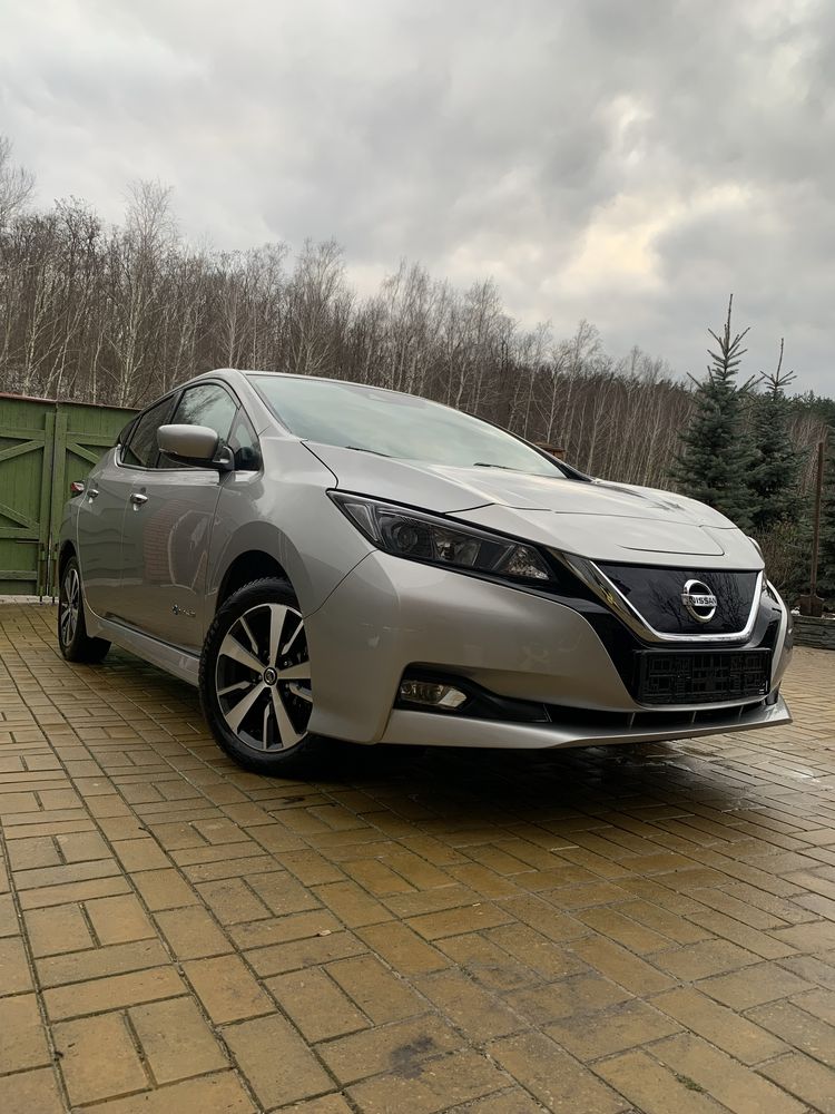 Nissan leaf 40 kwh (150)