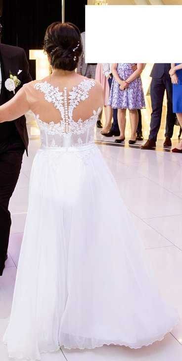 Suknia ślubna biała z welonem