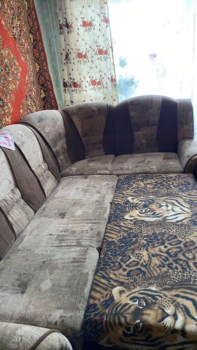 Мʼякий куток диван