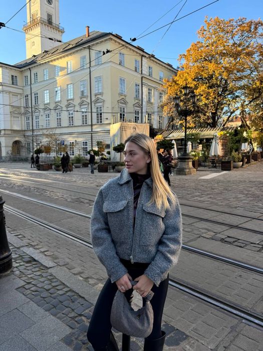 Бомбер сірий ZARA