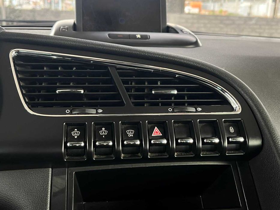 Продам  Peugeot 3008 2013. Можна в розстрочку, під викуп.