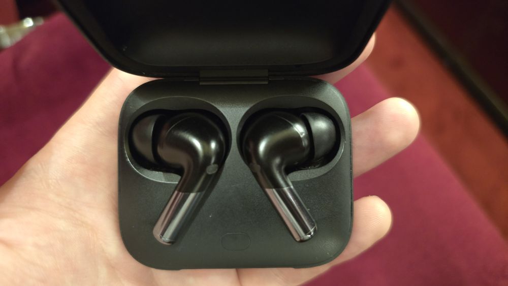 Навушники OnePlus Buds 2 Pro