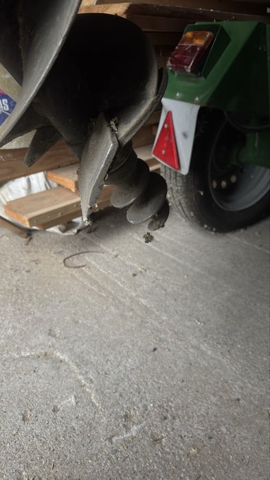 Wiertnica glebowa hydrauliczna z roku 2023-jak nowa