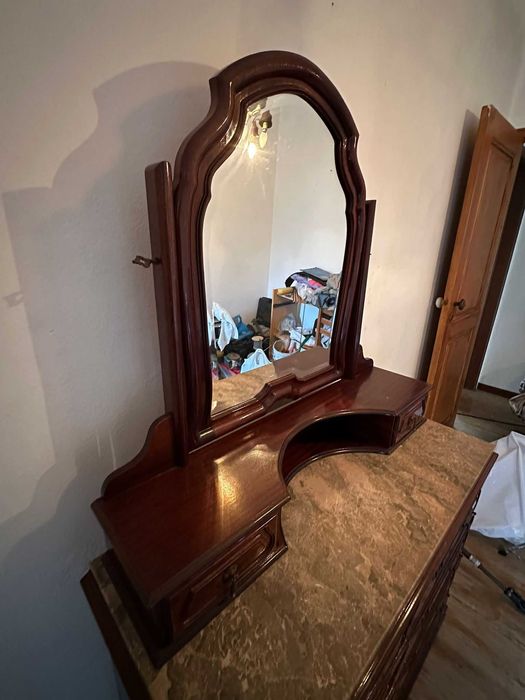 Cômoda madeira com espelho