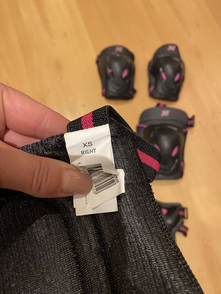 Conjunto de joelheiras em rosa e preto