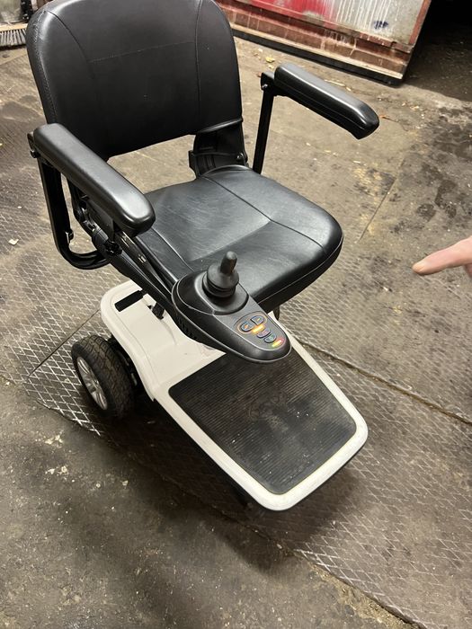 Meyra мобільне крісло електро