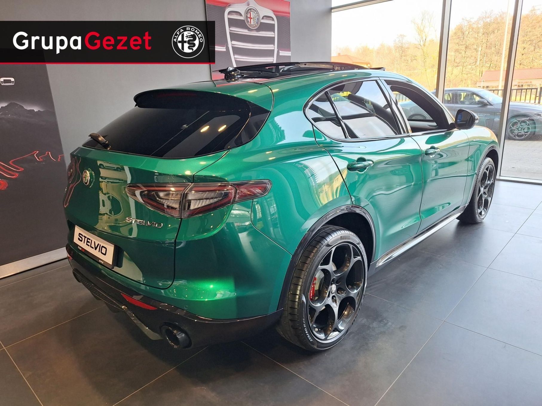 Alfa Romeo Stelvio Veloce 280KM AT8 Q4 Szklany dach Felgi 21"
