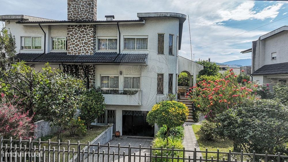 Moradia T5 no centro de Braga, em Maximinos!
