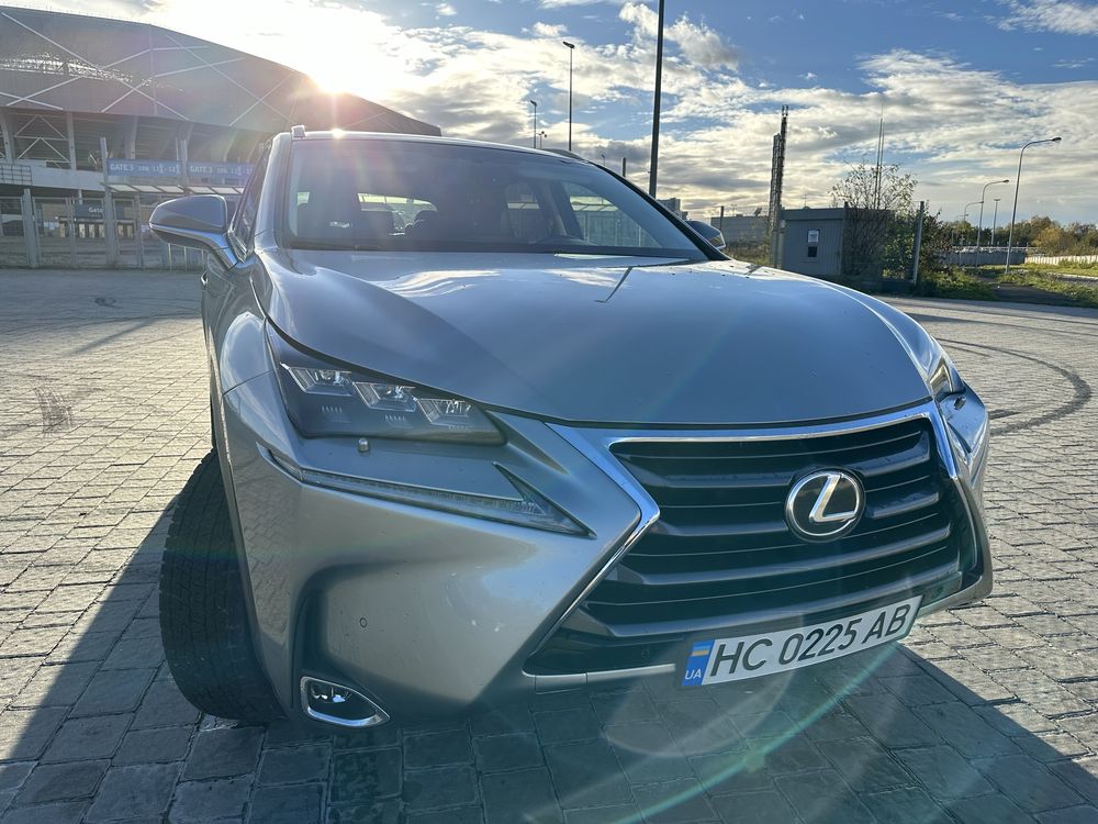 Продам Lexus NX 200t