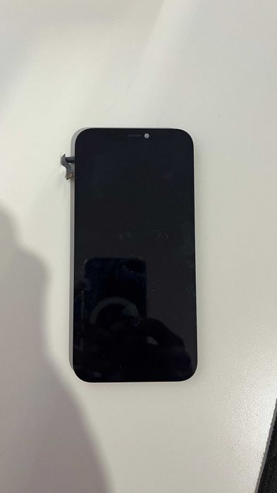 IPhone 12 sem placa-mãe
