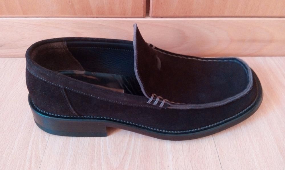 Sapatos em camurça castanha DIEBA nº40