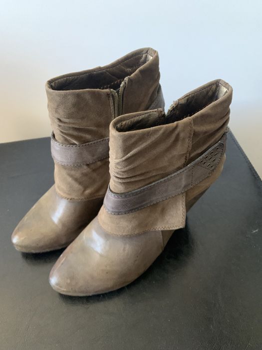 Botins salto alto