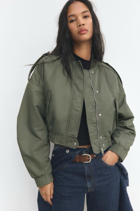 Вкорочений бомбер zara куртка