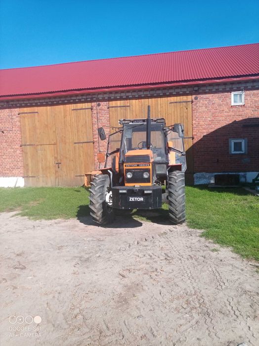 Ciagnik Zetor12045