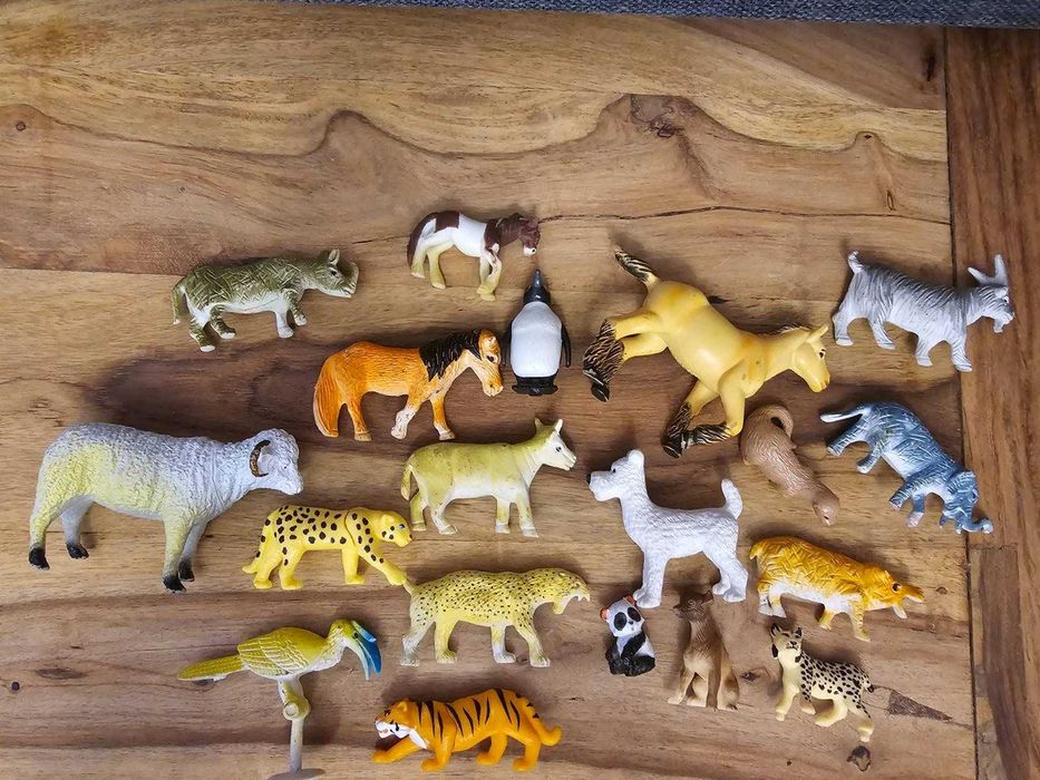 Figurki zwierzęta dzikie, zwierzęta domowe itp.