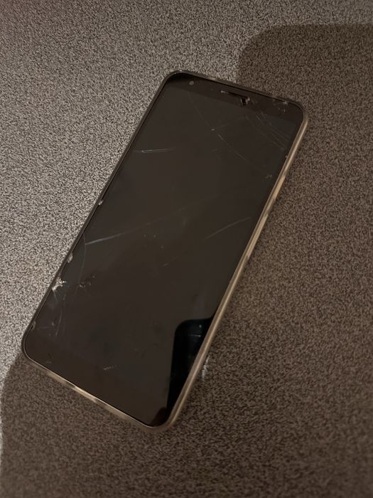 Продам google pixel 3a xl на запчастини