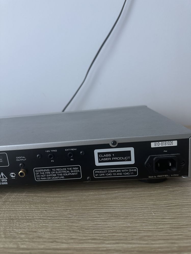 Odtwarzacz CD Rotel RCD 06 z pilotem