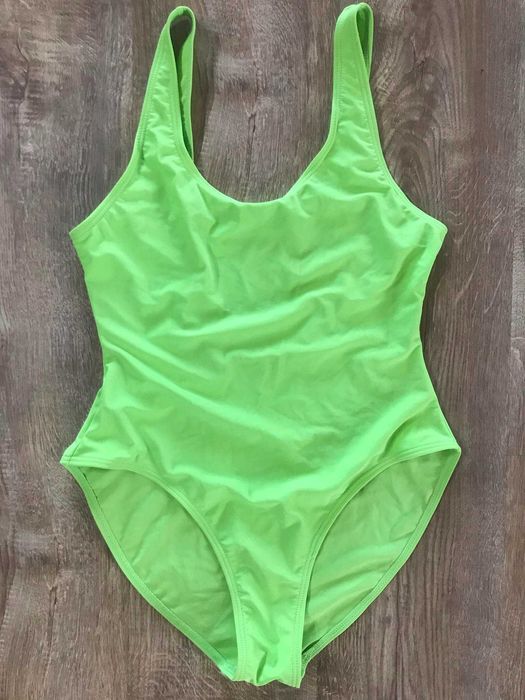 Jednoczęściowy strój kąpielowy