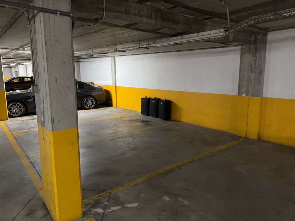 Arrenda-se vaga em garagem Paranhos
