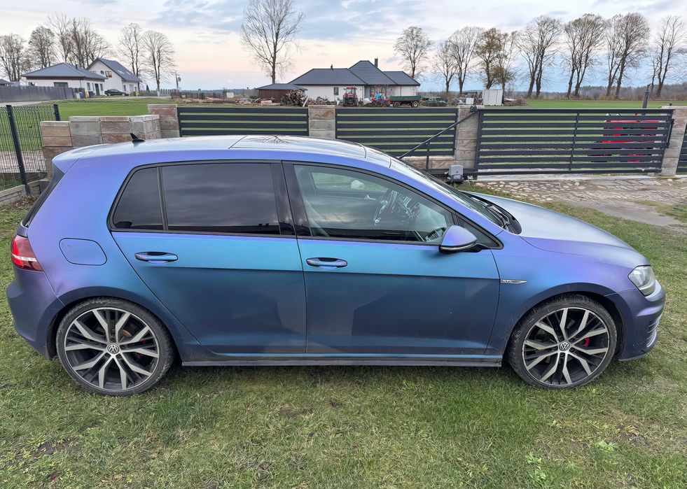 Volkswagen Golf      2016