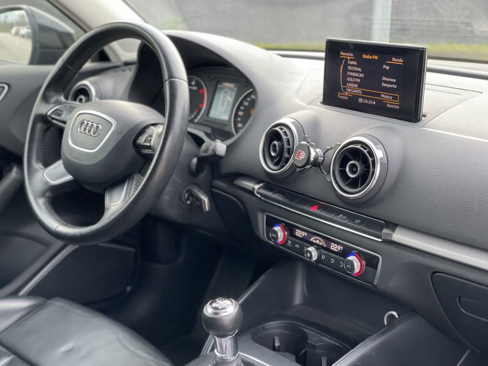 Audi A3 S-Line 1.6TDI 110cv