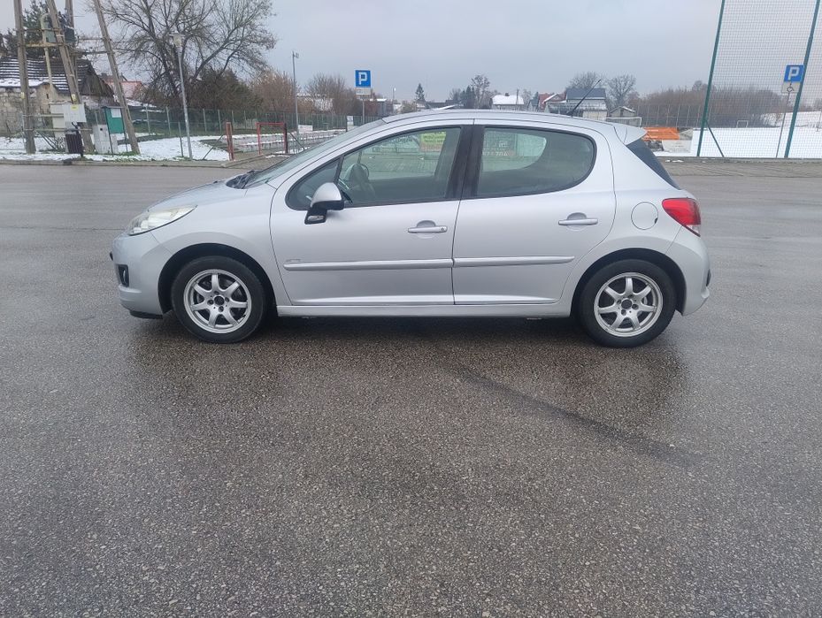 Peugeot 207 1.6 diesel 90 KM