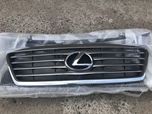 Lexus LX-470 (2005-2007) Решетка радиатора с эмблемой Луксус ЛХ-470