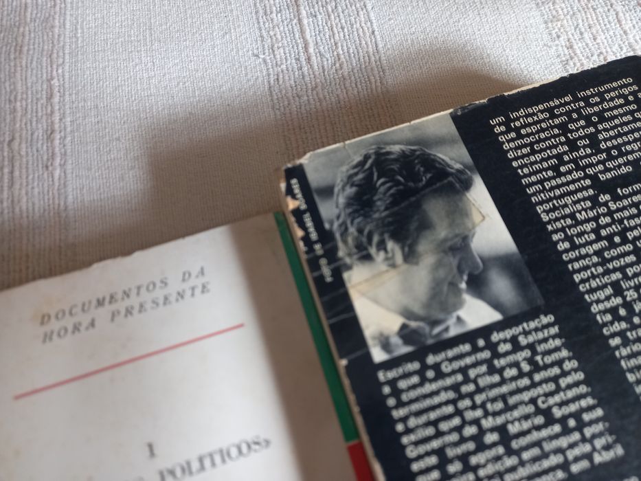 Política portuguesa três livros