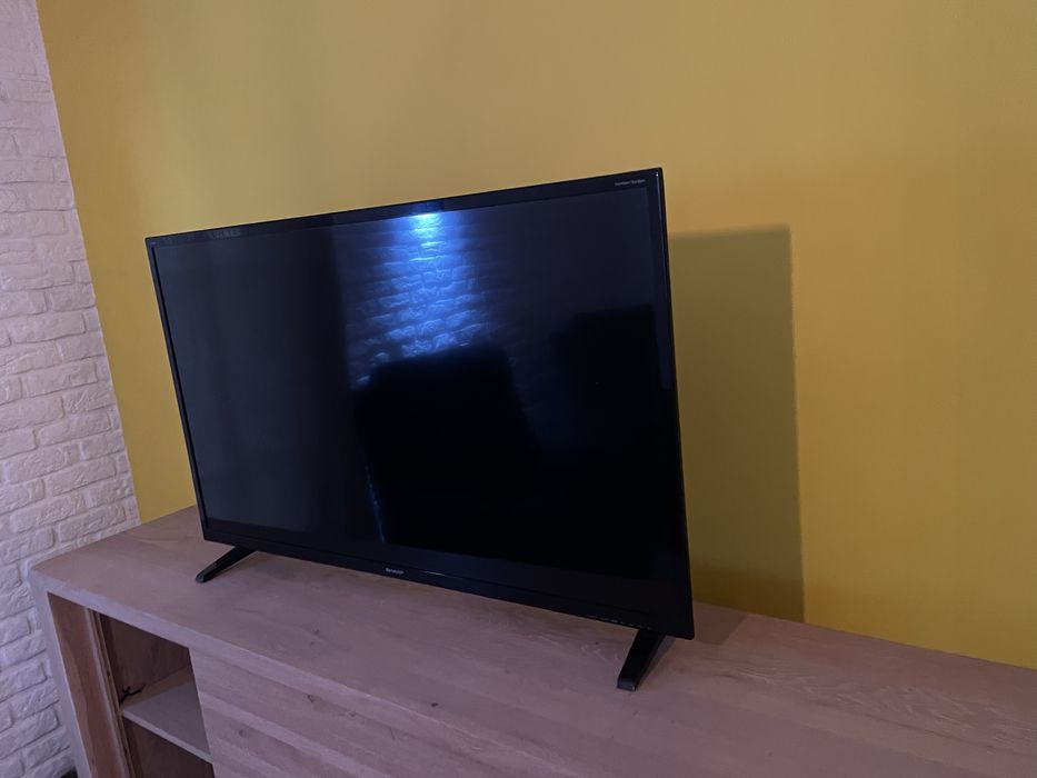 Telewizor SHARP 48 Cali, LCD