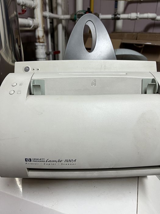 Принтер HP Laser Jet 1100A