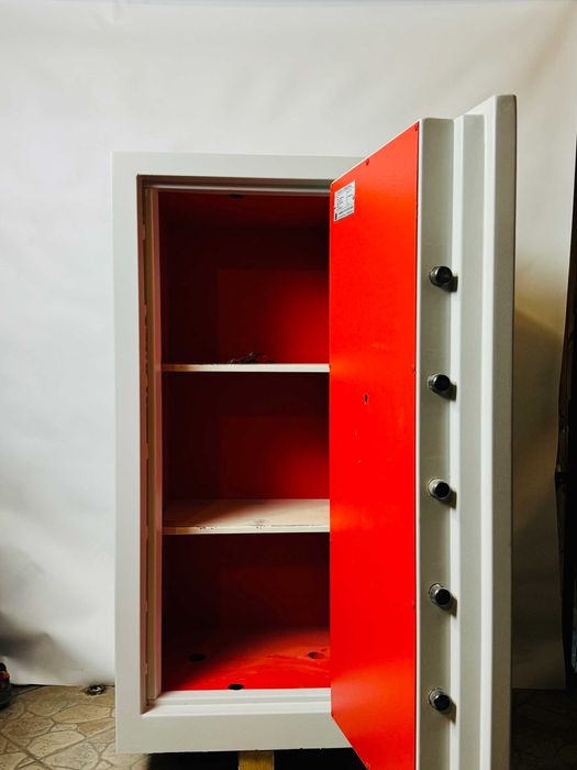 Sejfy bankowe, sejf do kantoru 300-900 kg faktura Vat dostawa Gratis