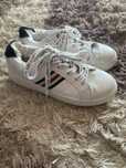 Adidasy dla dziewczynki