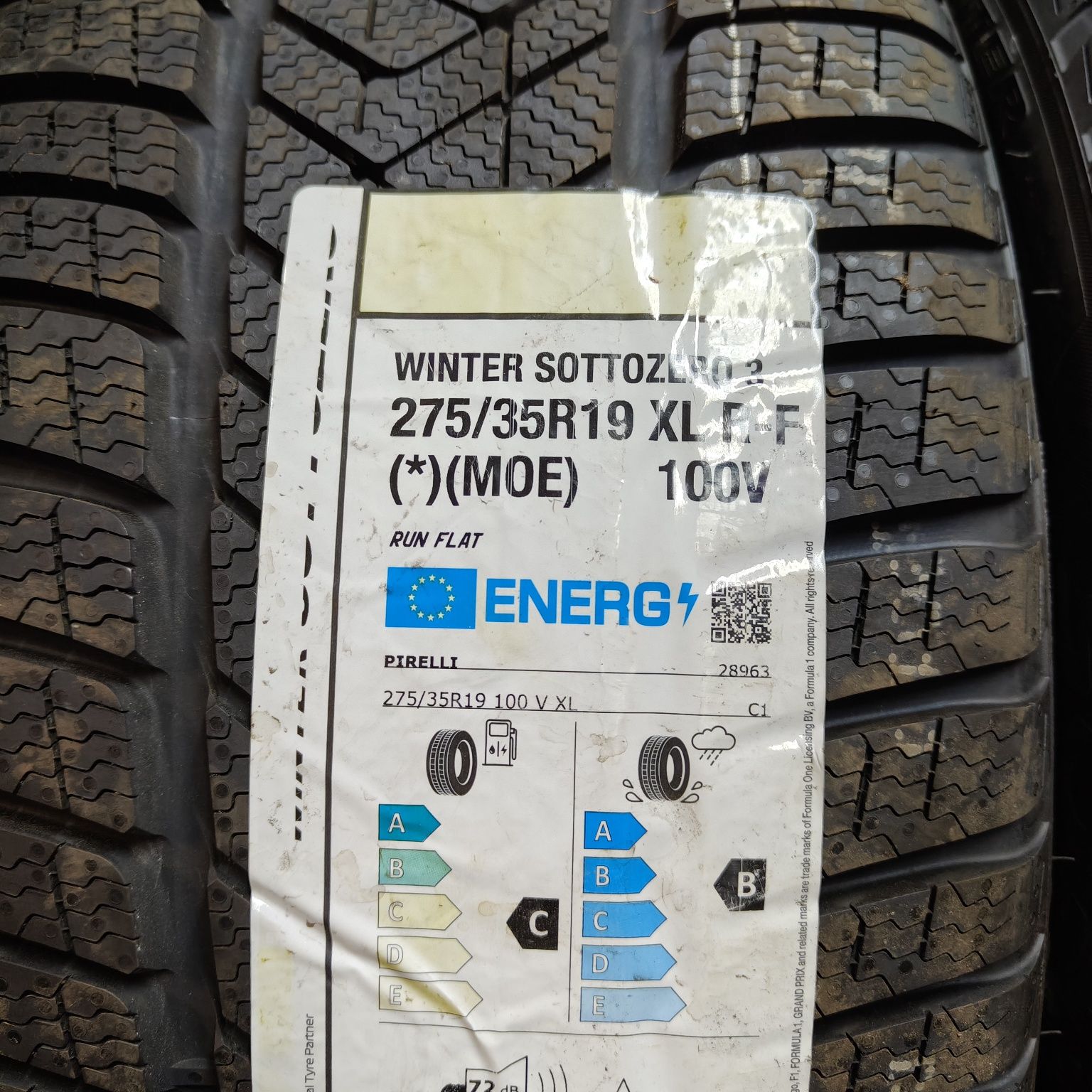 275/35/19 XL Run Flat Pirelli