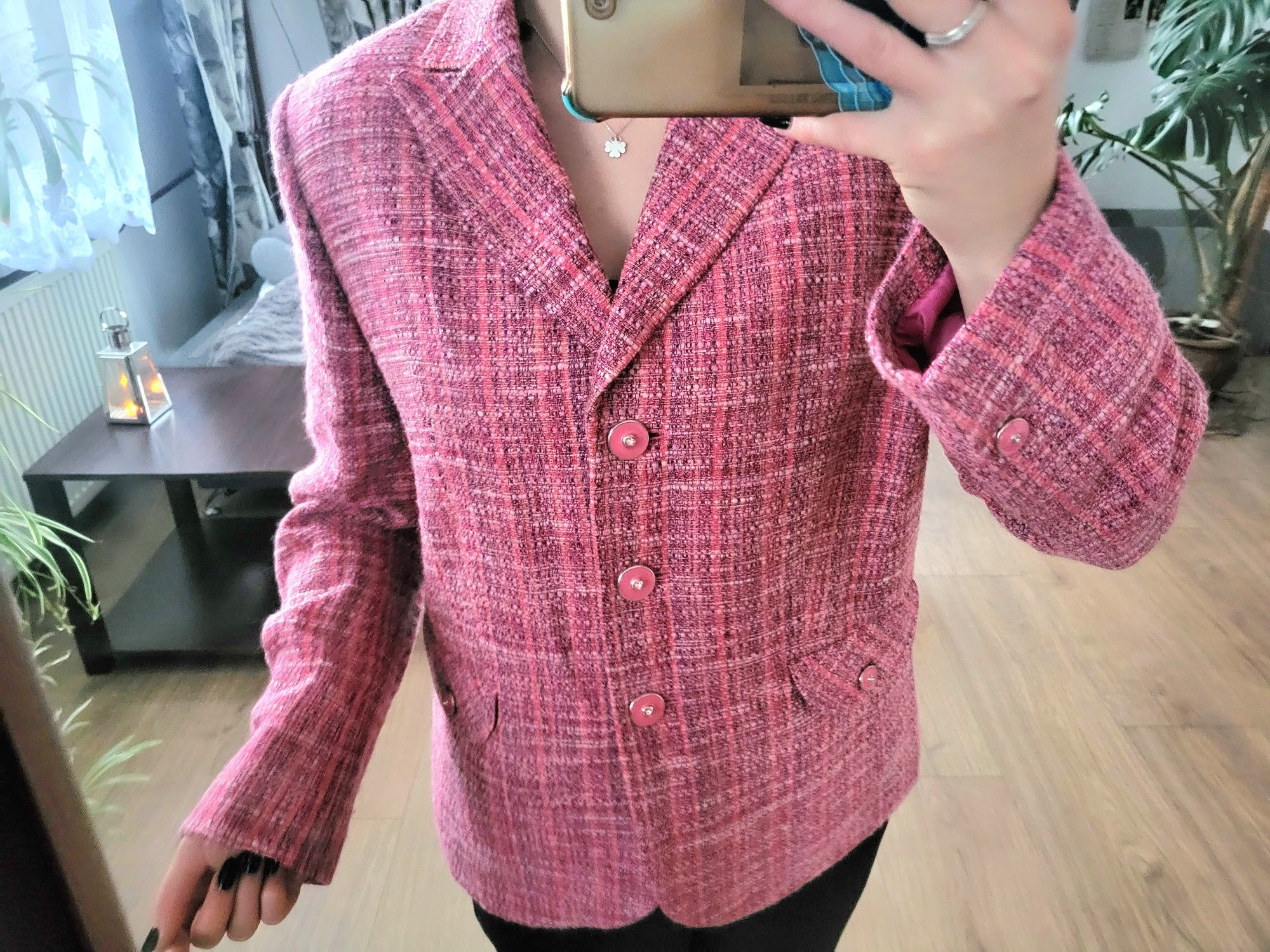 Tweedowa marynarka w stylu vintage