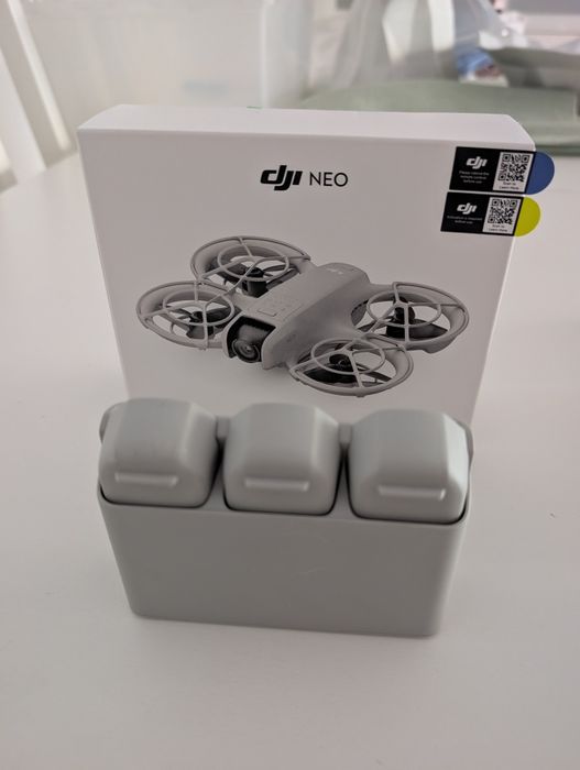 DJI NEO (Novo) + charging hub + 2 baterias