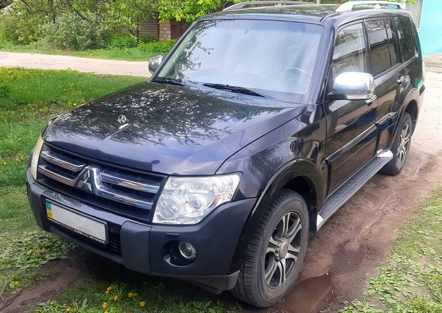 Mitsubishi Pajero Wagon 4