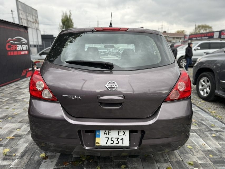 Продам Nissan Tiida  1.6i Automat 2008.