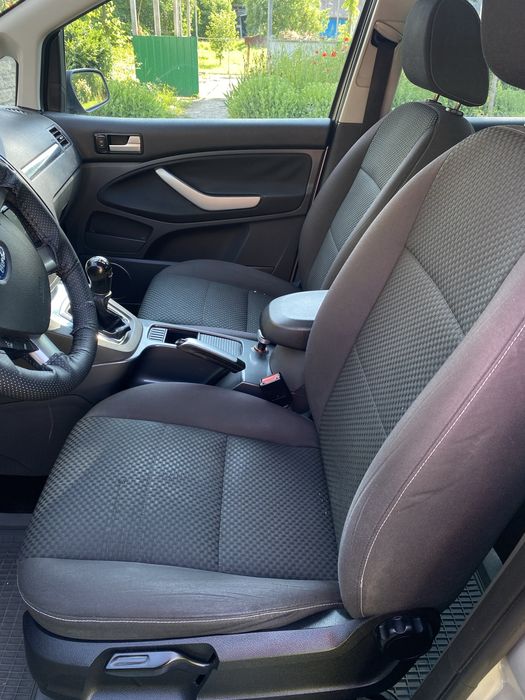 Продам Ford C-Max. Терміновий продаж.