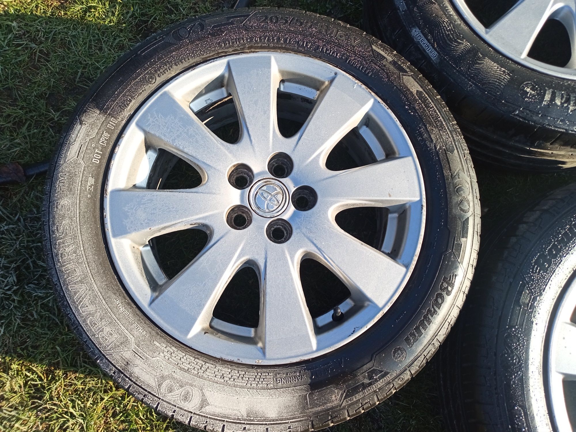 Toyota Avensis koła letnie 16 cali 5x100