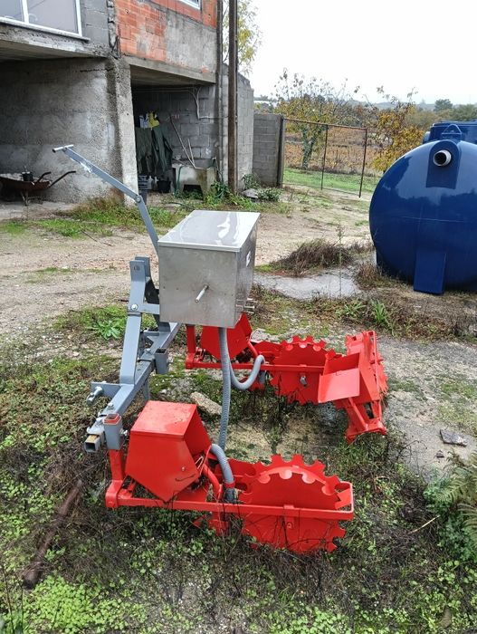 Semeador de 3 linhas