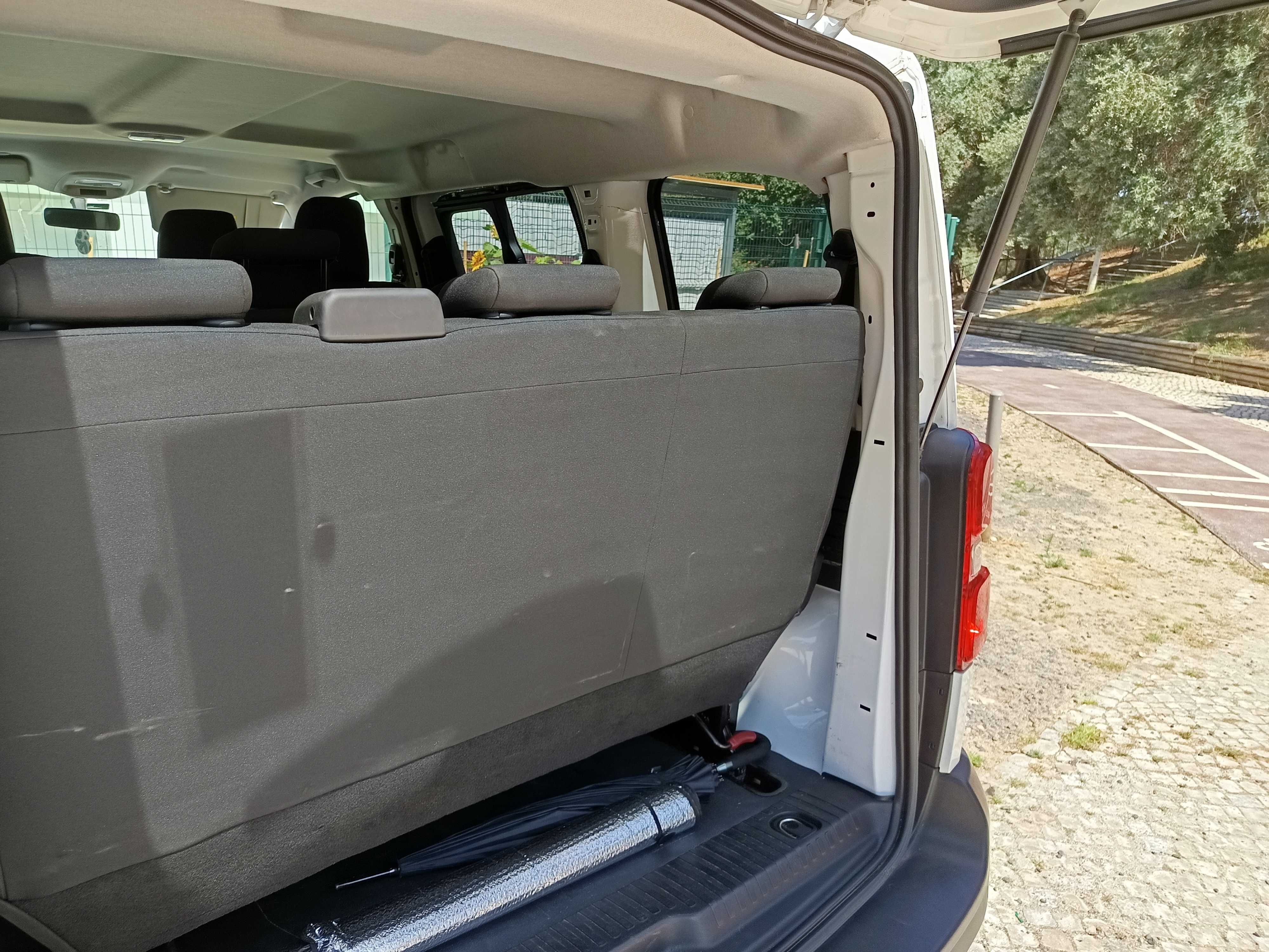 Carrinha 9 Lugares Licenciada para TCC (Transporte Coletivo Crianças)