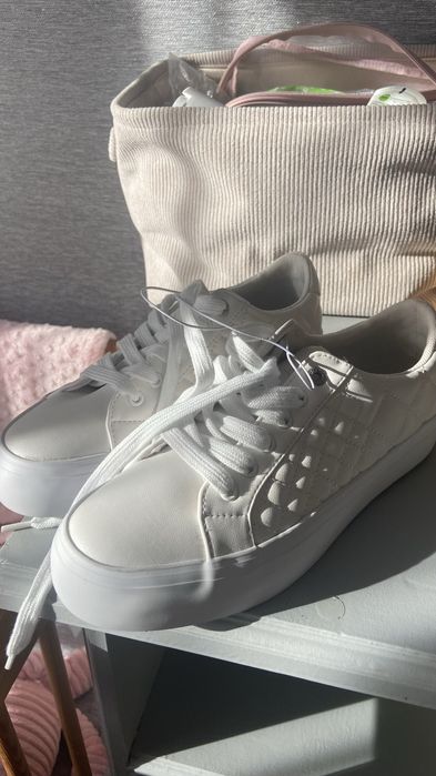 Коасовки -кеди куплегі в Америці нові